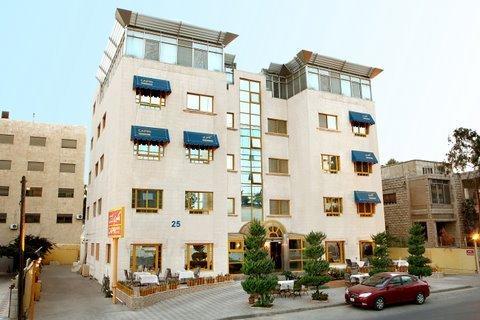 Capri Hotel Suites Амман Экстерьер фото