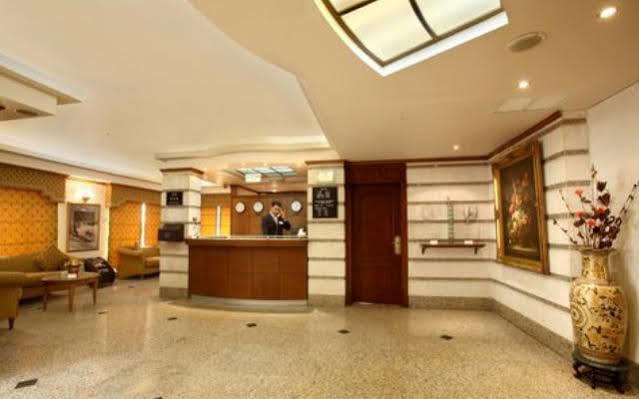 Capri Hotel Suites Амман Экстерьер фото
